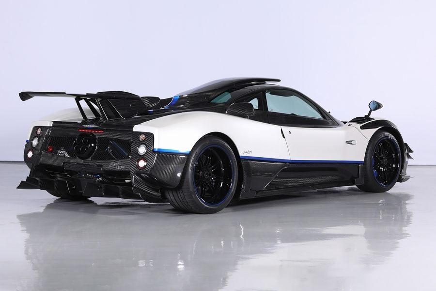  Pagani Zonda 760 Riviera 2017 года  (фото 9 из 15)